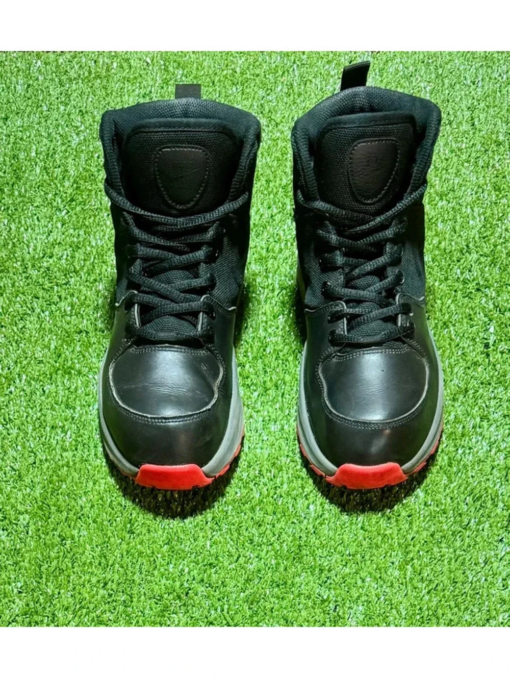 Nike Manoadome Black Red Boots High Top Sneakers – Size 7Y